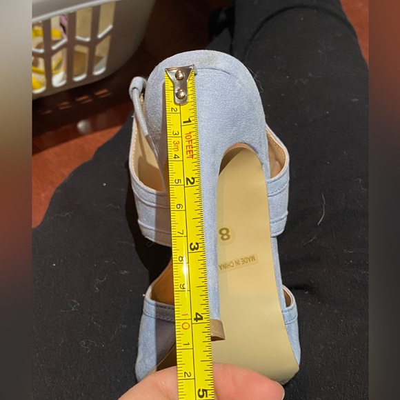 Light blue grayish high heels, lace up to tie size 8 - Picture 13 of 13